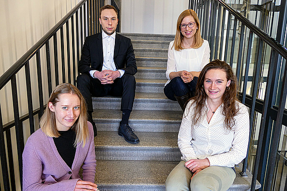 Annyka Schyschka (Bild links unten), Reinhold Scheid (Bild rechts oben), Hanna Zantl-Kupferschmidt (Bild rechts unten)  Laura Pina Ferraz (Bild rechts hinten) © Planungsverband Äußerer Wirtschaftsraum München (PV)