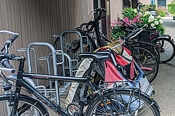 Fahrradparken vor Eingängen, Prinz-Eugen-Park München © Planungsverband Äußerer Wirtschaftsraum München (PV)